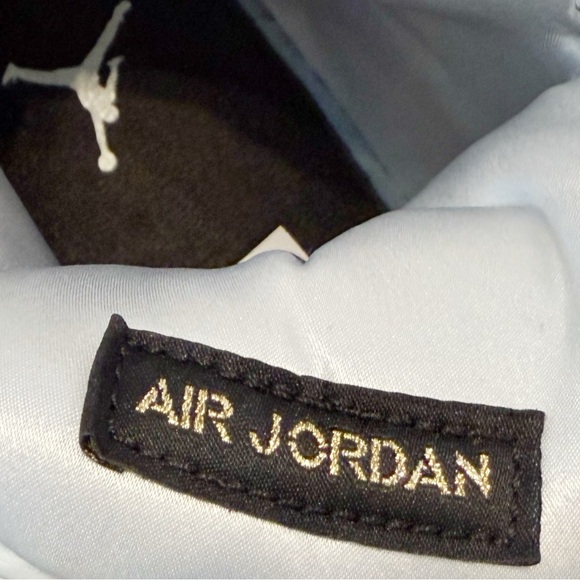 NIKE Air Jordan 4 Retro Platinum Gold Sneakers - Brand New - Picture 10 of 12